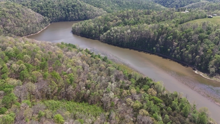 Rustic Cabin Retreat Near Dale Hollow Lake - image 23