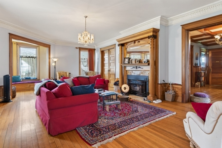 Beautiful Victorian Home with 5704 sq ft with Barn on 8.98 Acres - image 31