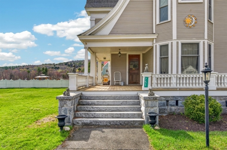 Beautiful Victorian Home with 5704 sq ft with Barn on 8.98 Acres - image 15