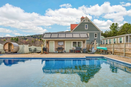 Beautiful Victorian Home with 5704 sq ft with Barn on 8.98 Acres - image 8