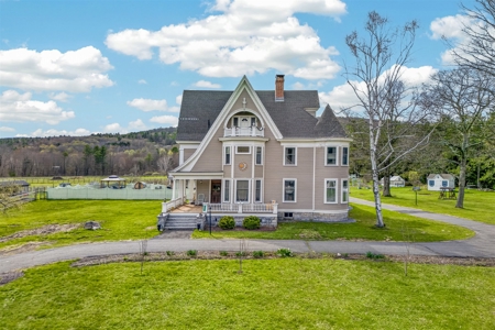 Beautiful Victorian Home with 5704 sq ft with Barn on 8.98 Acres - image 3