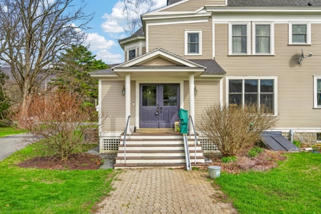 Beautiful Victorian Home with 5704 sq ft with Barn on 8.98 Acres - image 13