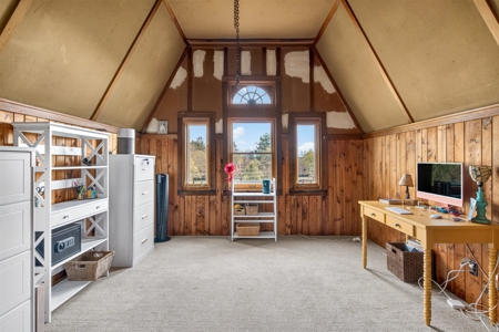 Beautiful Victorian Home with 5704 sq ft with Barn on 8.98 Acres - image 48