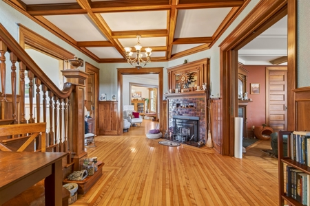 Beautiful Victorian Home with 5704 sq ft with Barn on 8.98 Acres - image 27