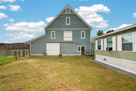 Beautiful Victorian Home with 5704 sq ft with Barn on 8.98 Acres - image 9