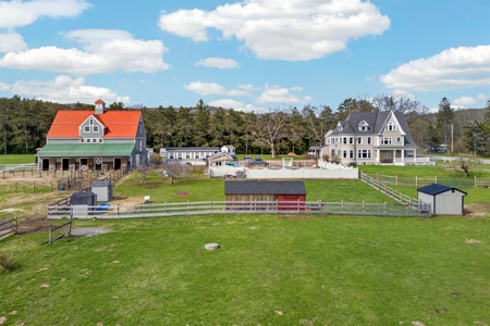 Beautiful Victorian Home with 5704 sq ft with Barn on 8.98 Acres - image 14