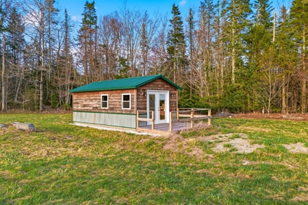 279 Acres of Land with 2 Cabins and a Large Barn with New Floor - image 4
