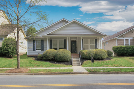 One Story Home Close to Amenities and Birkdale in Huntersville - image 4