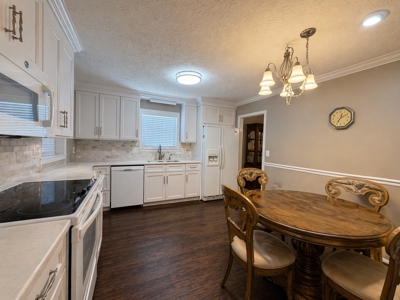 4 Bedroom Home with 2 Primary Suites For Sale in Jackson TN - image 6