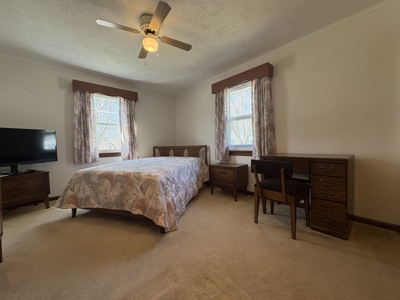 One Level living in this meticulously maintained home. - image 10