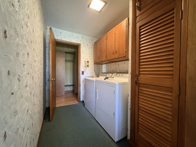 One Level living in this meticulously maintained home. - image 15