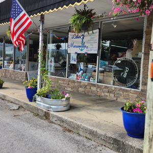 Outstanding commercial opportunity in the heart of town! - image 3