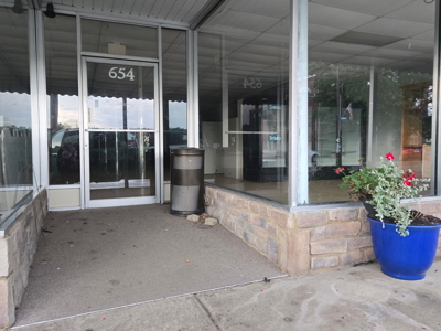 Outstanding commercial opportunity in the heart of town! - image 4