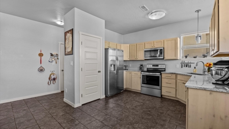 Newer Home With Solar, Water Filter, and No Carpet in GJ CO! - image 11