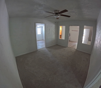 Country home in Twin Oaks Harbor - image 12