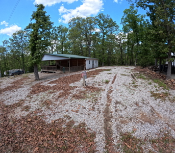 Country home in Twin Oaks Harbor - image 3