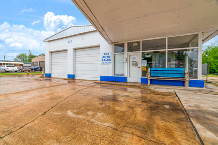 High Visibility Corner Commercial Lot | 455 N Main St Paris - image 12