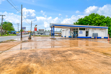 High Visibility Corner Commercial Lot | 455 N Main St Paris - image 13