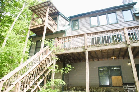 Mountain Home on 5 Acres Near Trout Streams - image 8