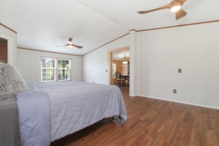 Stunning Country Estate w/Acreage, Home & Spring in West PlainsMO - image 25