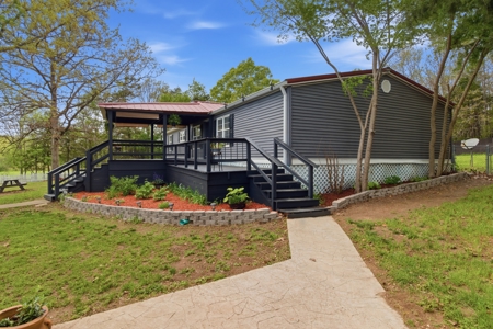 Stunning Country Estate w/Acreage, Home & Spring in West PlainsMO - image 3