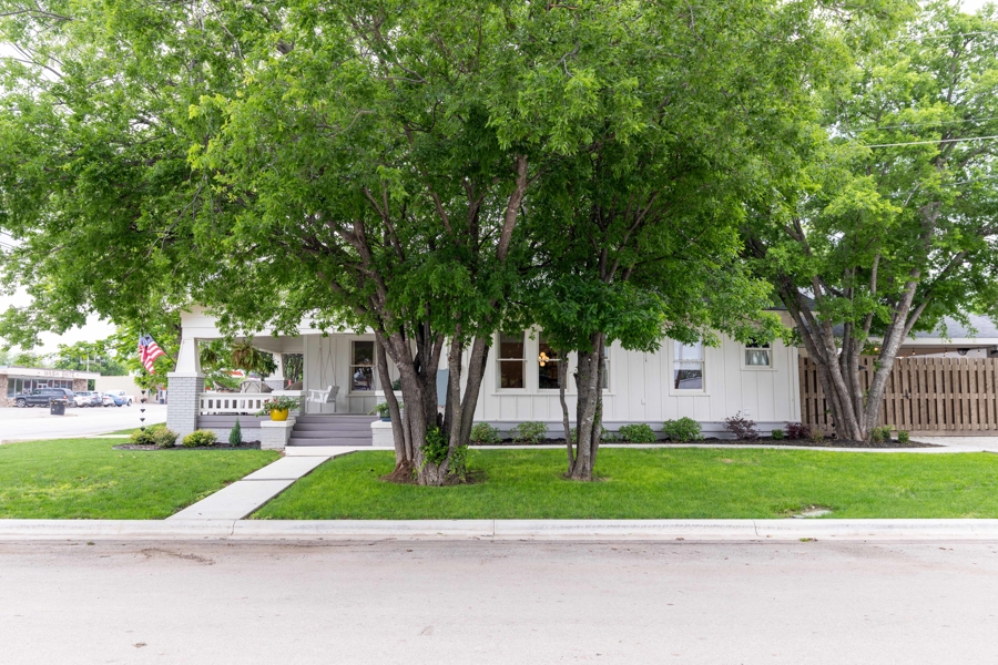No Caption