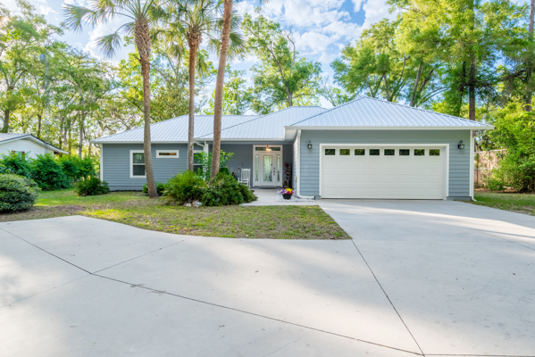 Suwannee River Home - Bell, FL - Rock Bluff