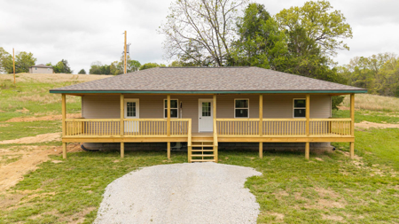 Country Home + 0.5 Acres in the Missouri Ozarks | Ozark County - image 3