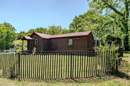 Partial Log Cabin On 5 Acres With Seperate Art Studio And Storage - image 3
