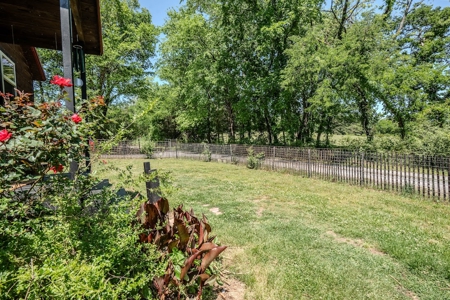 Partial Log Cabin On 5 Acres With Seperate Art Studio And Storage - image 28