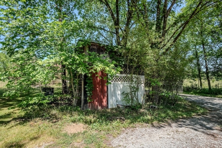 Partial Log Cabin On 5 Acres With Seperate Art Studio And Storage - image 37