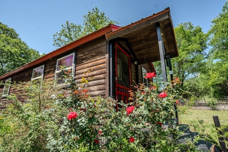 Partial Log Cabin On 5 Acres With Seperate Art Studio And Storage - image 24