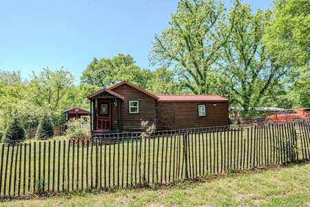 Partial Log Cabin On 5 Acres With Seperate Art Studio And Storage - image 2