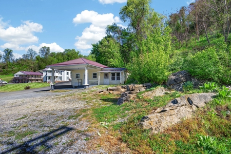Versatile Property for Sale in Pembroke, VA - image 40