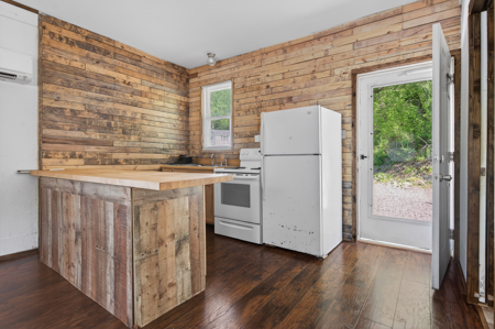 Versatile Property for Sale in Pembroke, VA - image 25
