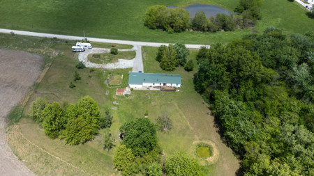 Country Living - Home And 5 Acres With Timber For Sale Cameron Mo - image 4
