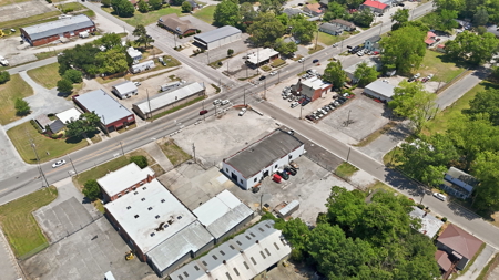 Commercial Building on .63 Acres - High-Visibility Location - image 6