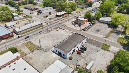 Commercial Building on .63 Acres - High-Visibility Location - image 2