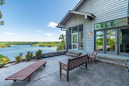 Premier Lakefront Home on Dale Hollow Lake in Albany, Kentucky - image 13