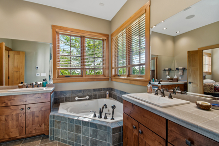 Premier Lakefront Home on Dale Hollow Lake in Albany, Kentucky - image 34