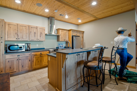 Premier Lakefront Home on Dale Hollow Lake in Albany, Kentucky - image 45