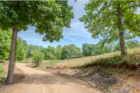 Tn. Country Home on 57 Acres – Secluded Farm & Hunting Retreat! - image 35