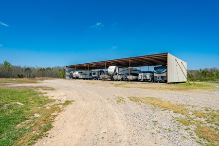 RV and Boat Storage in Mount Ida Arkansas Near Lake Ouachita - image 4