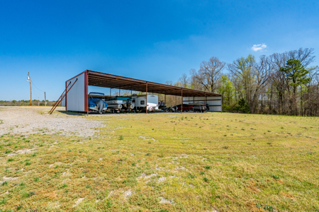 RV and Boat Storage in Mount Ida Arkansas Near Lake Ouachita - image 1