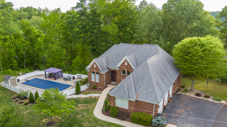 Luxurious 4-Bedroom Estate with Private Pool Close to Dale Hollow - image 14
