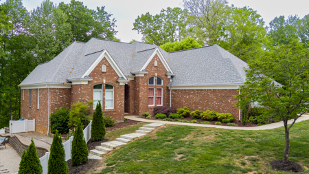 Luxurious 4-Bedroom Estate with Private Pool Close to Dale Hollow - image 3