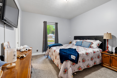 Luxurious 4-Bedroom Estate with Private Pool Close to Dale Hollow - image 31