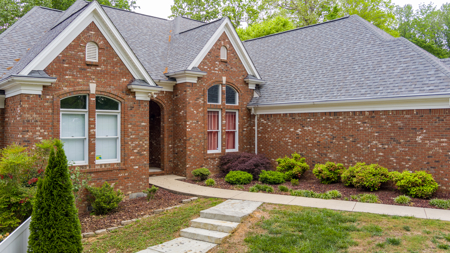 Luxurious 4-Bedroom Estate with Private Pool Close to Dale Hollow - image 5
