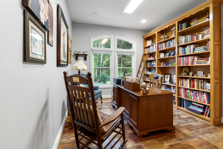 Luxurious 4-Bedroom Estate with Private Pool Close to Dale Hollow - image 33