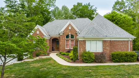 Luxurious 4-Bedroom Estate with Private Pool Close to Dale Hollow - image 1